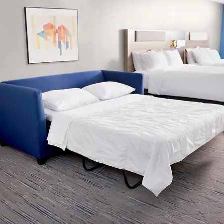 Holiday Inn Express & Suites Chicago West - Oak Park By Ihg