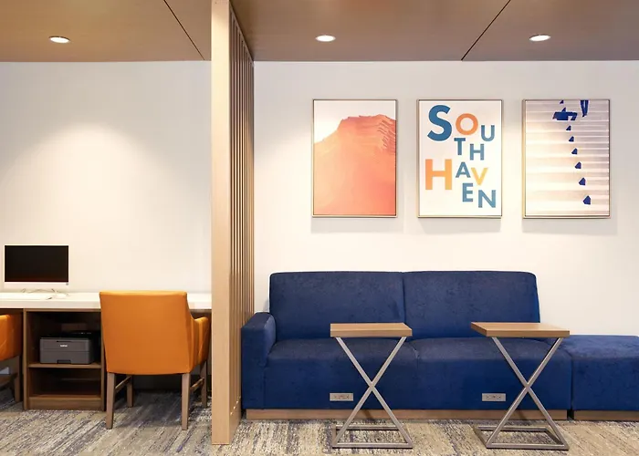Express & Chicago West - By Ihg Hotel Oak Park