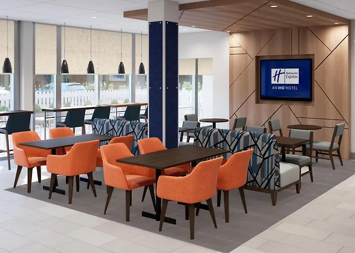 Express & Chicago West - By Ihg Hotel