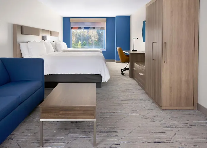 Hotel Express & Chicago West - By Ihg
