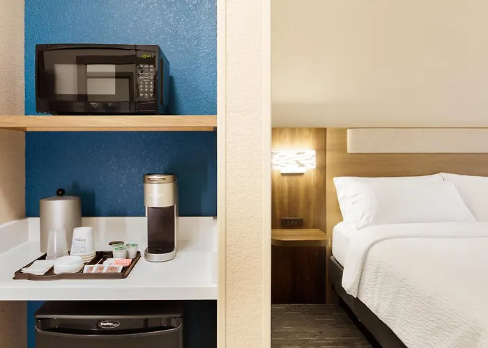 Hotel Express & Chicago West - By Ihg 2*